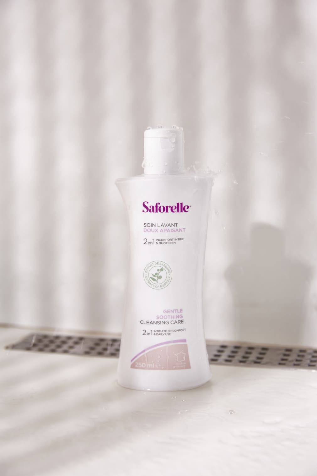 Dung dịch vệ sinh phụ nữ Saforelle là một lựa chọn phù hợp cho vùng kín nhạy cảm